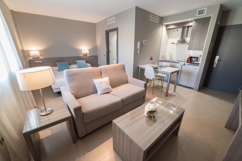 Alhaurín de la Torre Hotel Miguel Sanchez מראה חיצוני תמונה